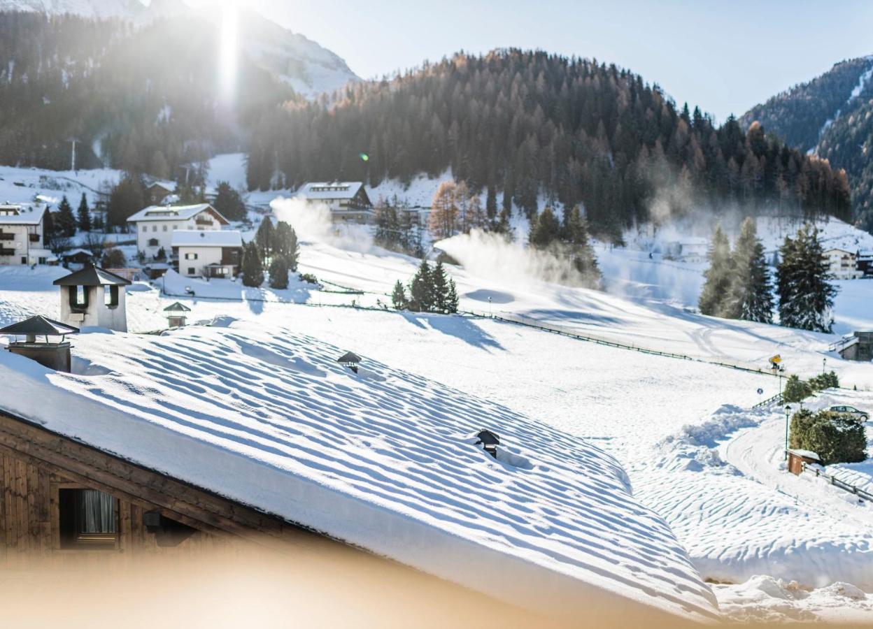 Cadepunt The Dolomites Lodge Selva di Val Gardena Kültér fotó
