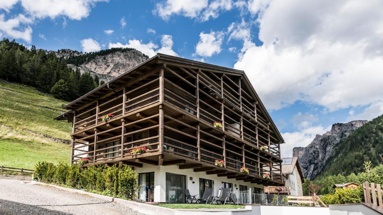 Cadepunt The Dolomites Lodge Selva di Val Gardena Kültér fotó
