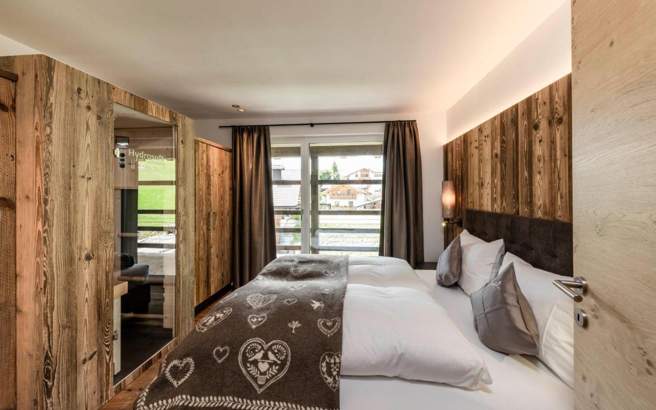 Cadepunt The Dolomites Lodge Selva di Val Gardena Kültér fotó